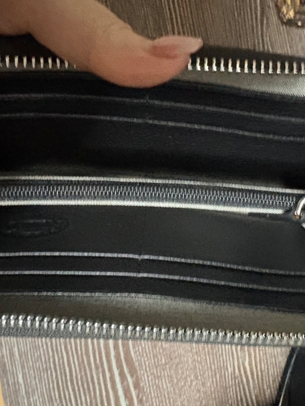 NWT Roots bag & wallet - Picture 7 of 7